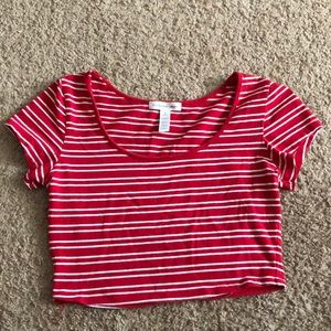 Cropped tee